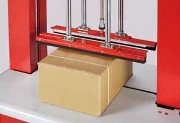 EP-702P Automatische Umreifungsmaschine mit Presse.